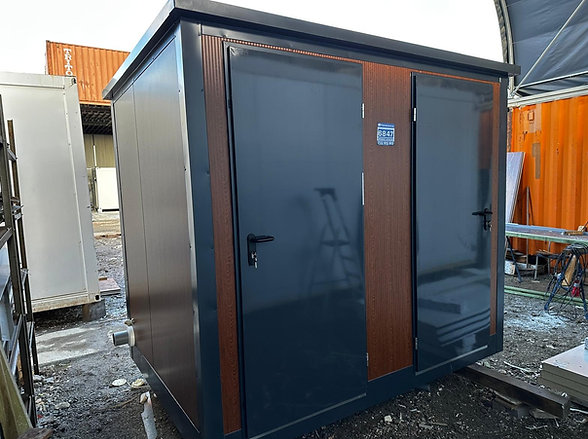 Contenedor Sanitario 2 Cabinas (243 × 174 × 246 cm) – Doble WC Autónomo para Obras y Eventos – Contenedores LUGER INDUSTRIAL (imagen 3)