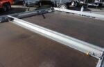 Remolque de plataforma LIDER con ruedas debajo – PTAC: 3500 kg – 2 ejes con freno – 506 x 215 cm - Imagen 3